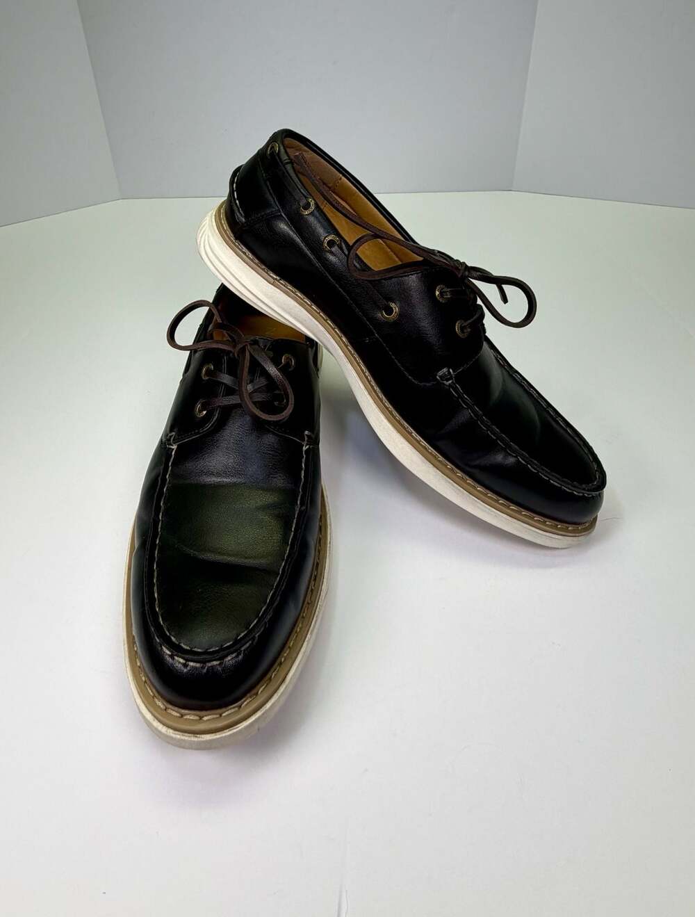 Nautica‎ Men's Moc Toe Boat Shoes with White Sole
Size 9.5 Man-made Material